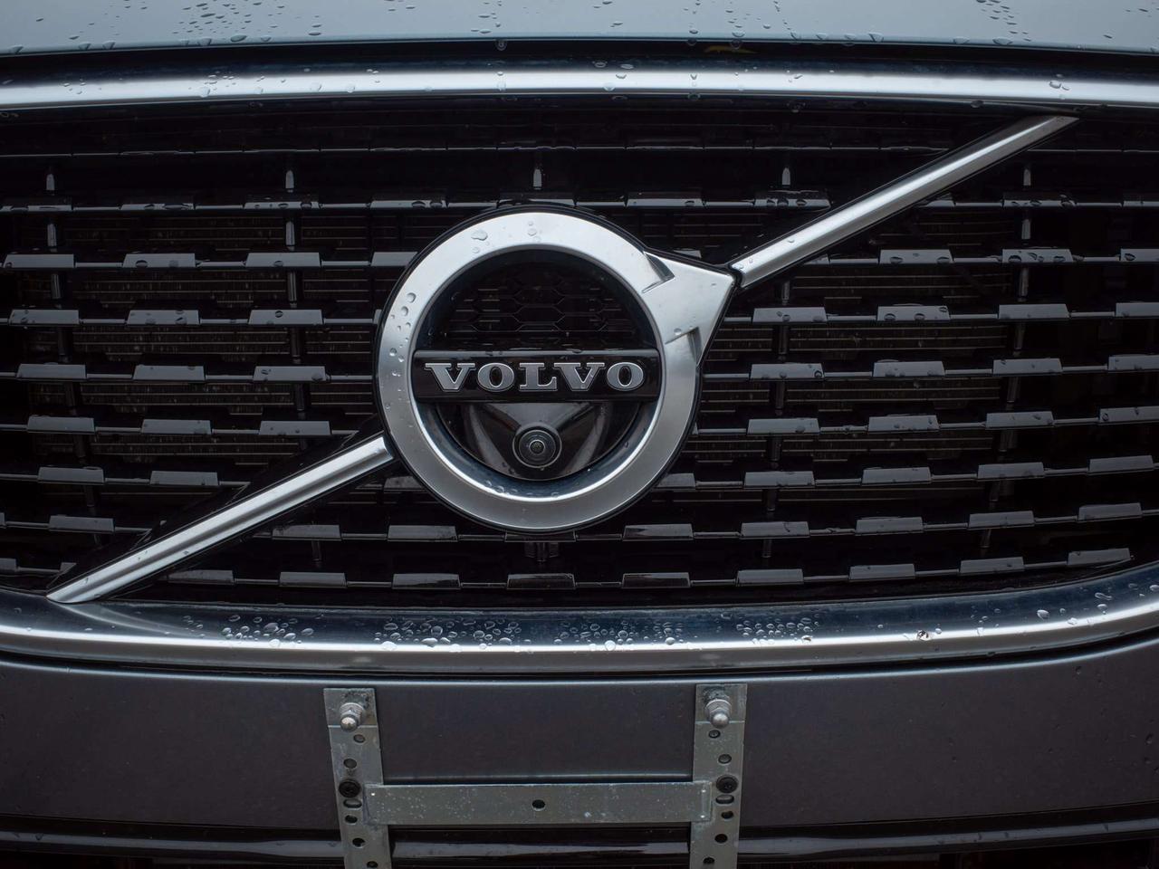 2020 Volvo XC60 R-Design - Turbo/Supercharged Engine Photo