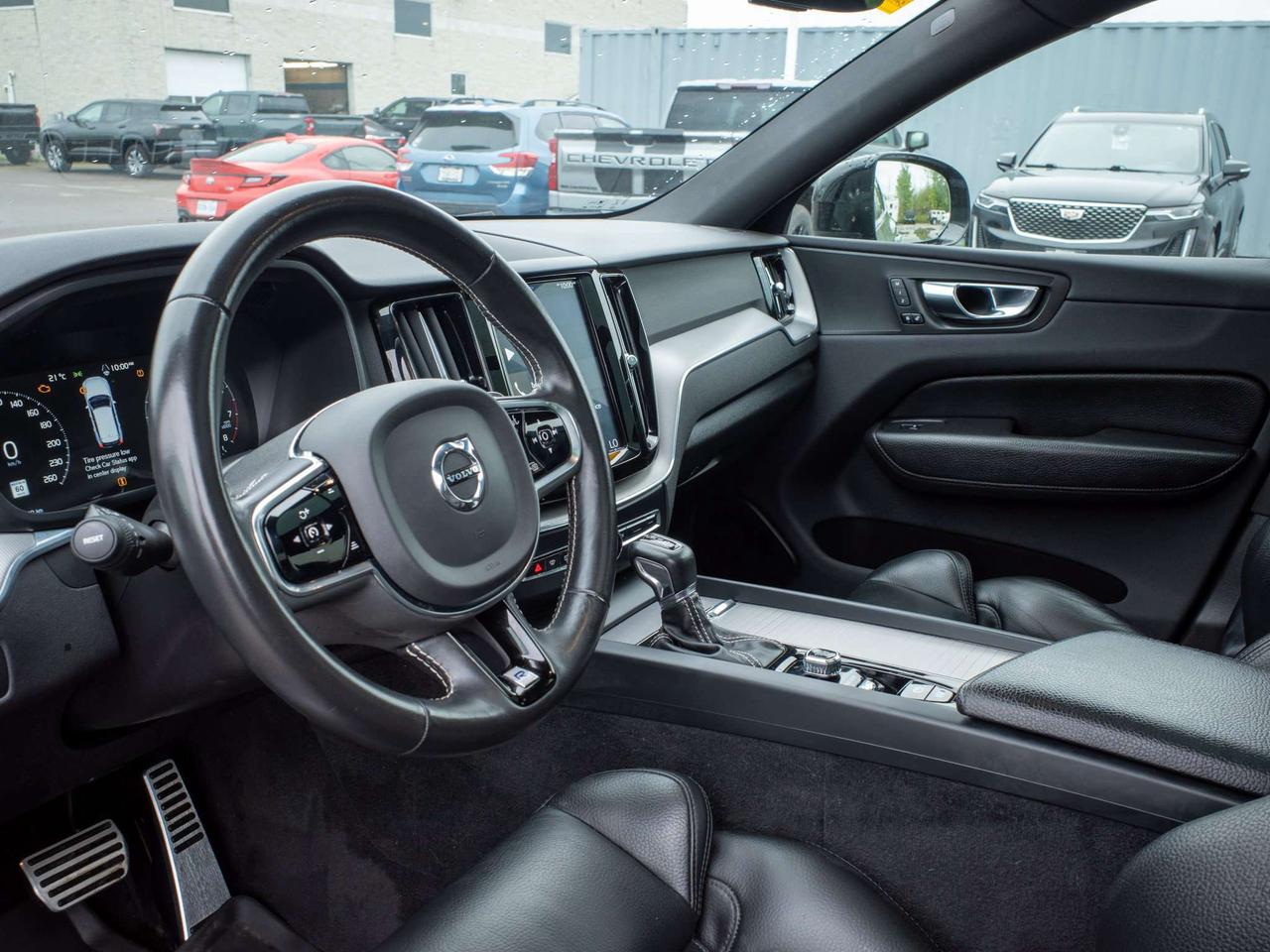 2020 Volvo XC60 R-Design - Turbo/Supercharged Engine Photo