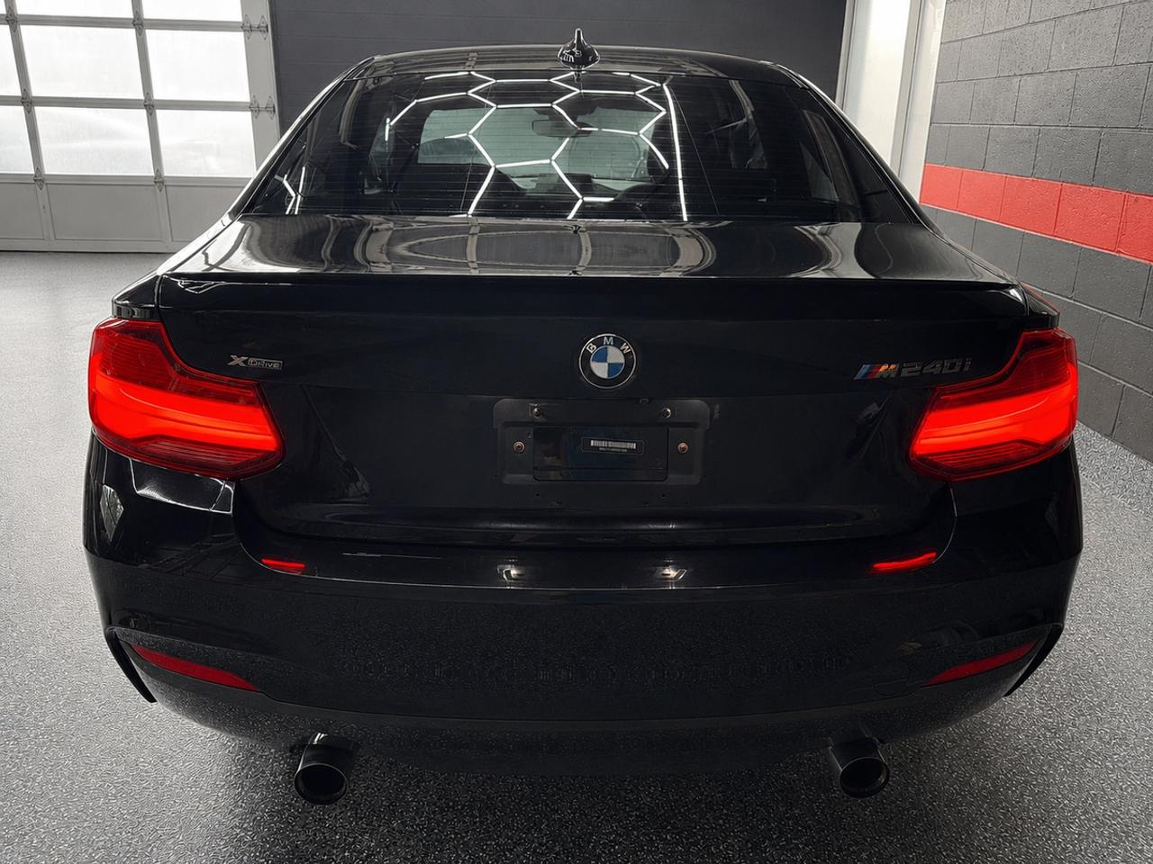 2019 BMW M240i xDrive Photo2