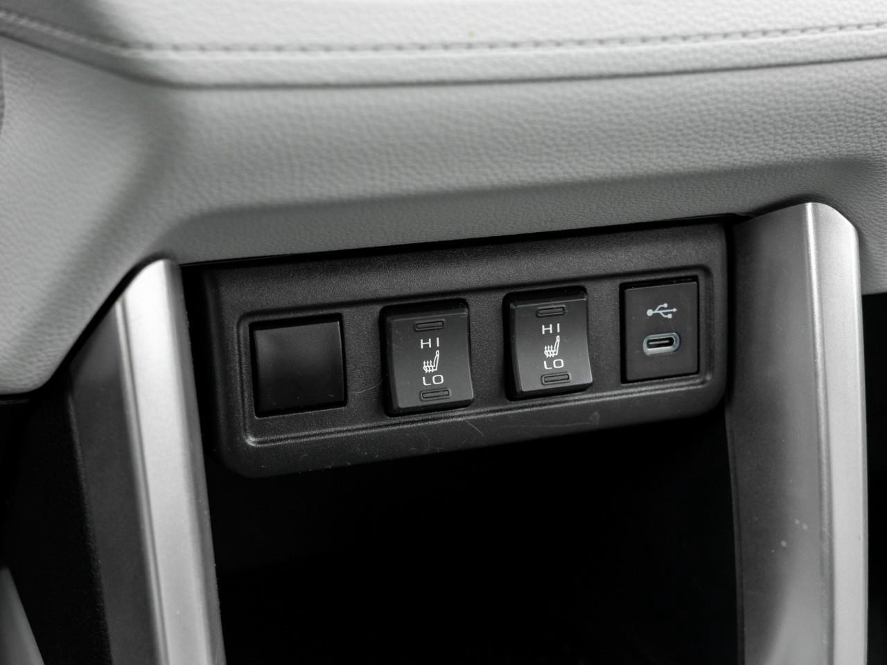 2023 Toyota Corolla Cross L 4dr Front-Wheel Drive Photo