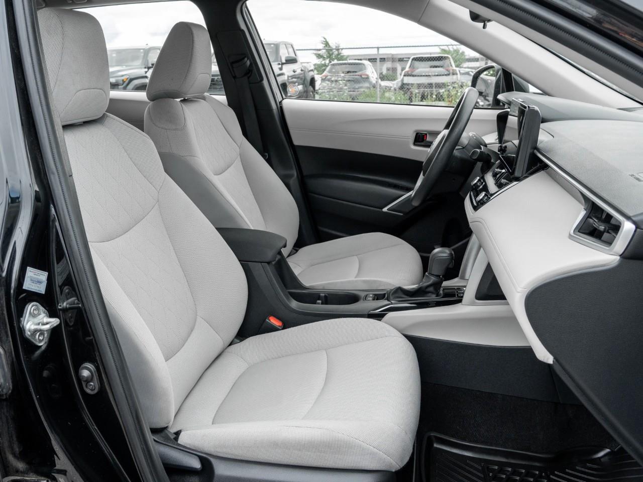 2023 Toyota Corolla Cross L 4dr Front-Wheel Drive Photo