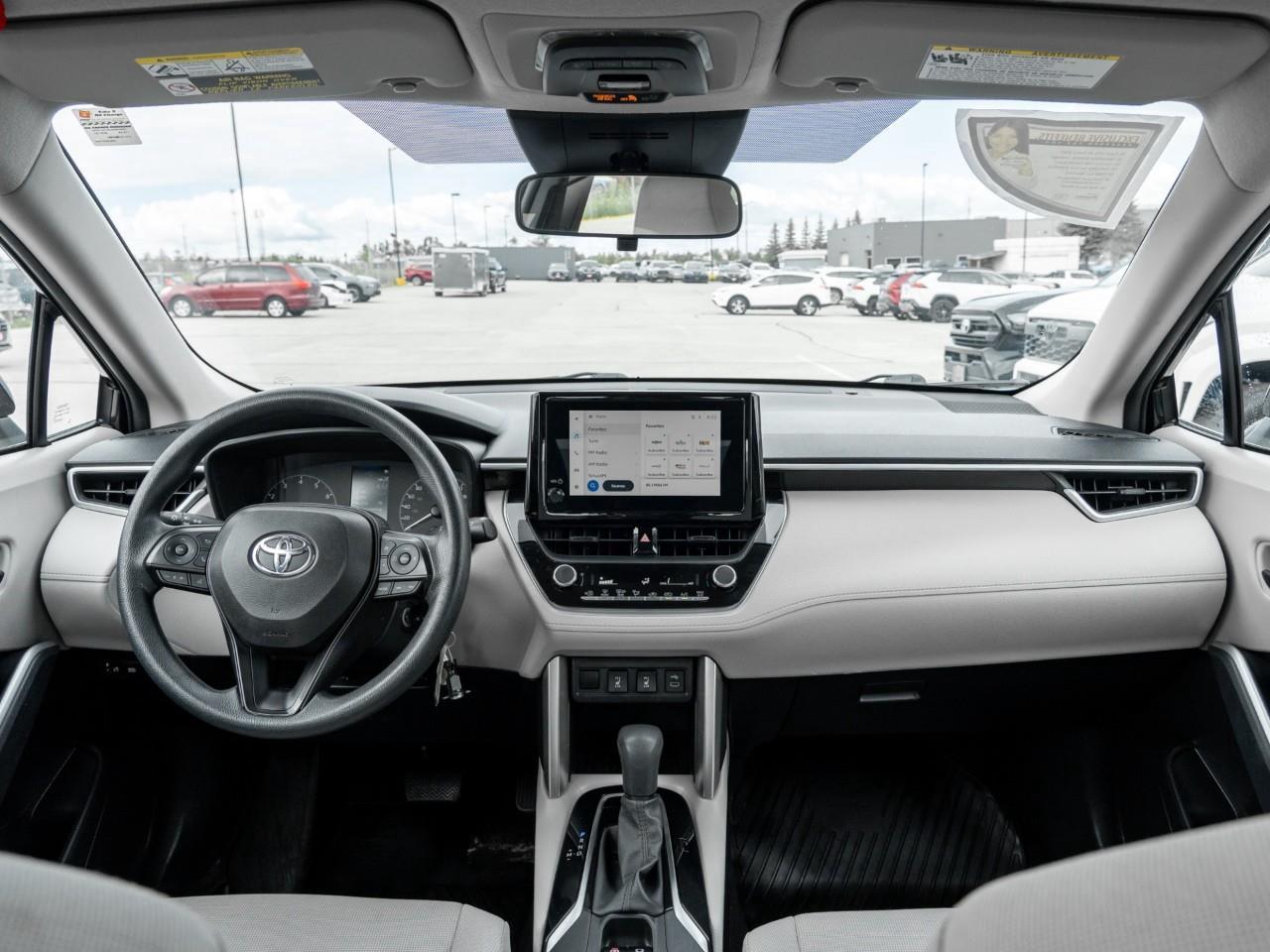 2023 Toyota Corolla Cross L 4dr Front-Wheel Drive Photo