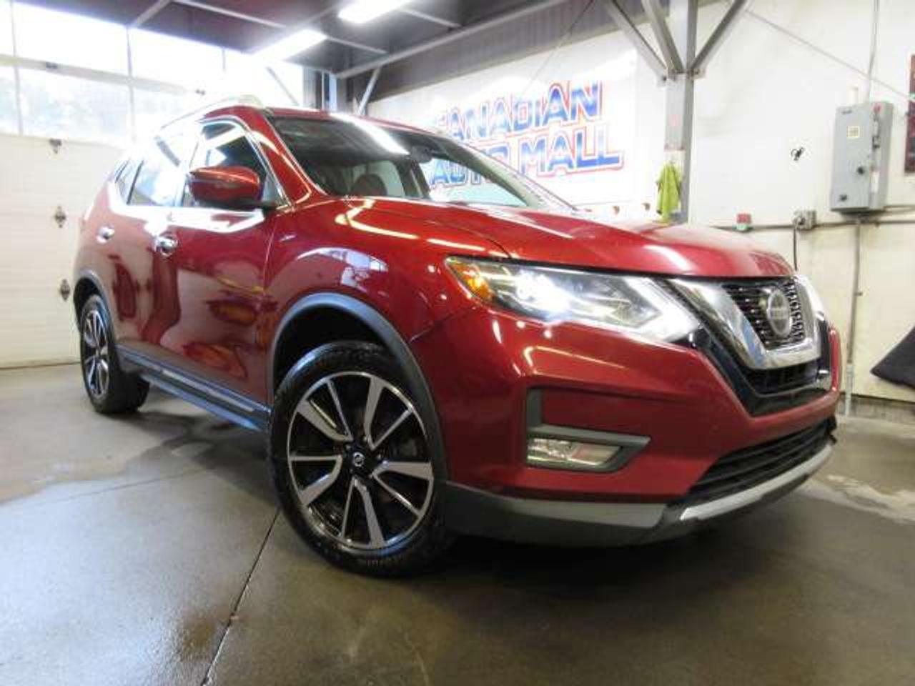 2018 Nissan Rogue SL AWD, NAV, ROOF, LEATHER, APPLE/ANDROID, 104K! Photo5