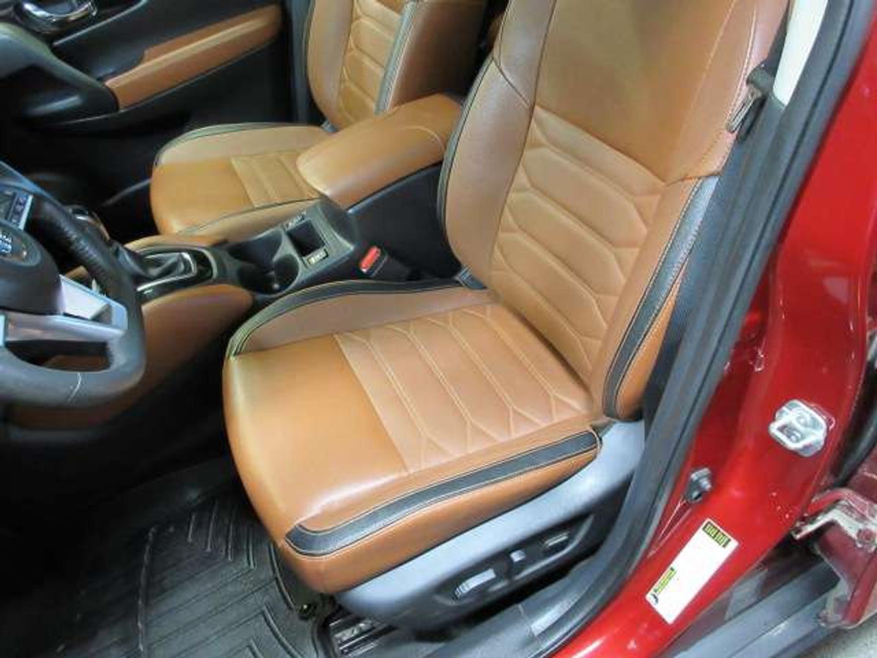 2018 Nissan Rogue SL AWD, NAV, ROOF, LEATHER, APPLE/ANDROID, 104K! Photo