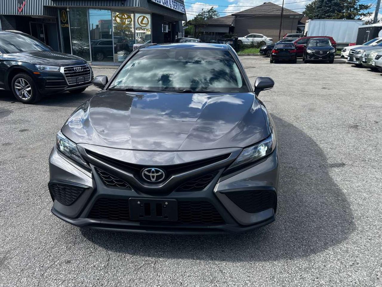 2021 Toyota Camry SE Photo1