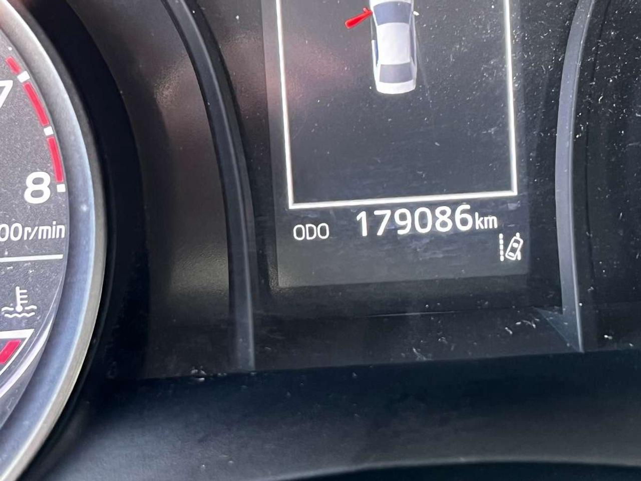 2021 Toyota Camry SE Photo