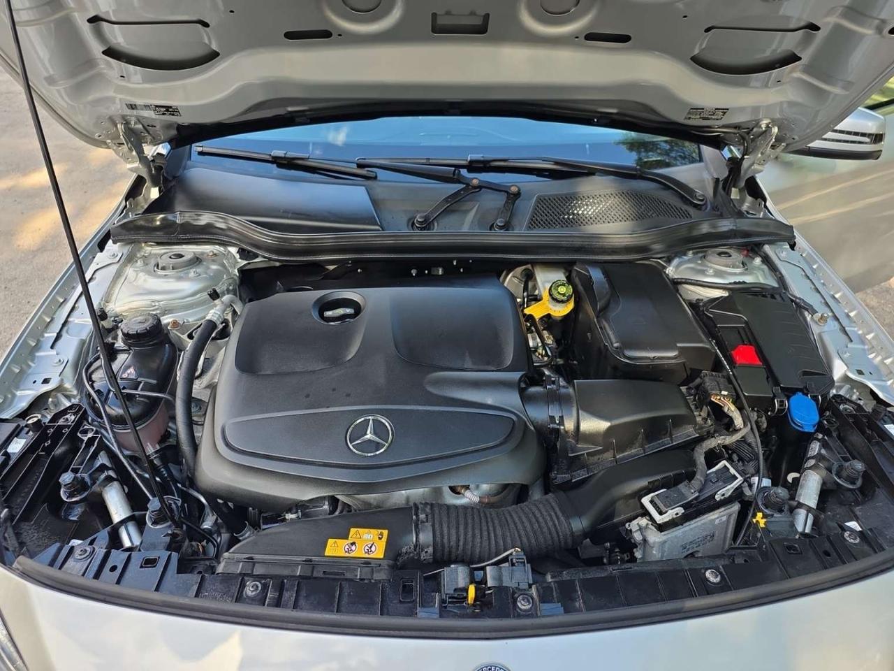 2018 Mercedes-Benz GLA GLA 250 4MATIC * NO ACCIDENTS / CAMERA / PANORAMIC / LED LIGHTS Photo