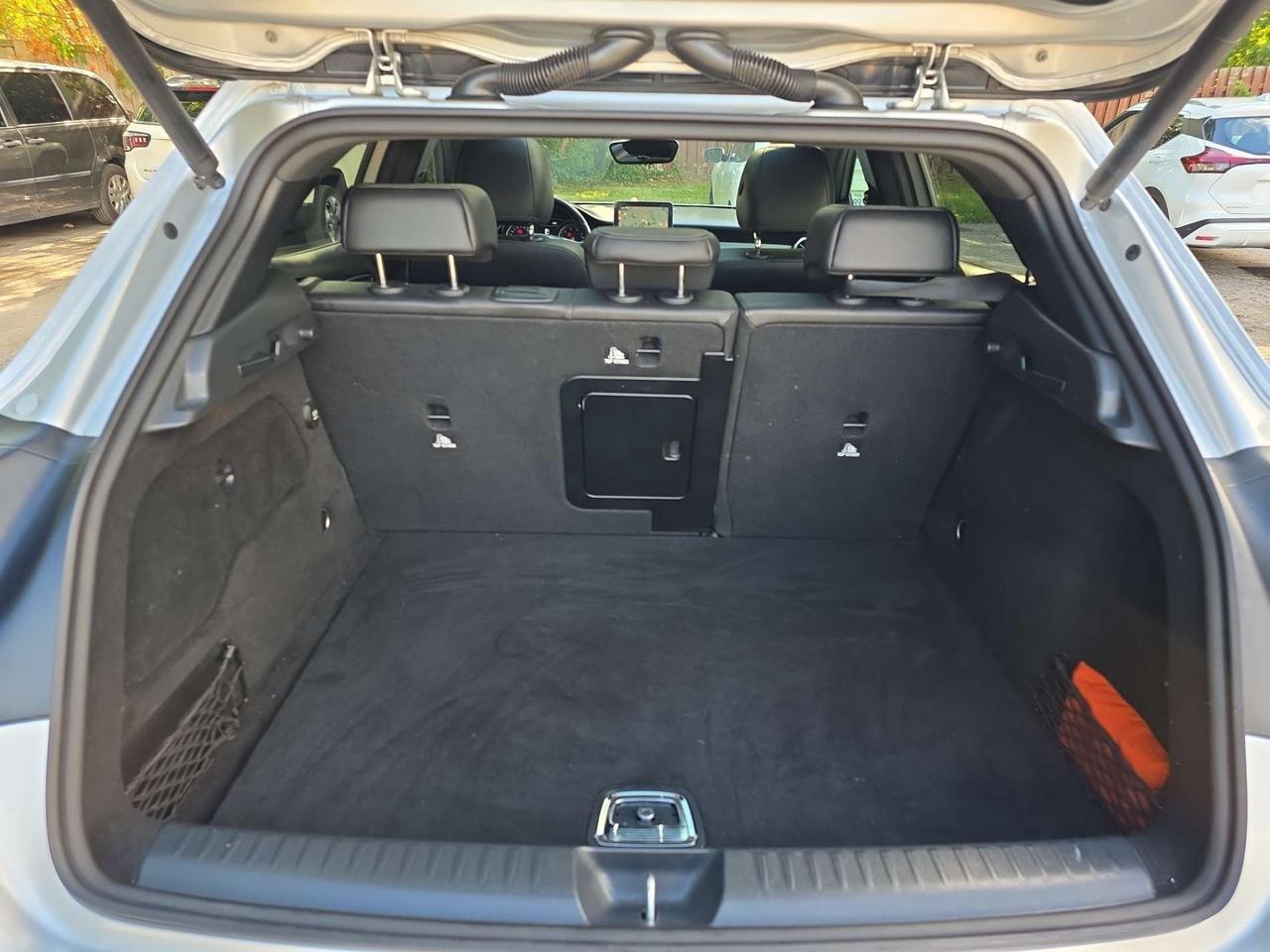 2018 Mercedes-Benz GLA GLA 250 4MATIC * NO ACCIDENTS / CAMERA / PANORAMIC / LED LIGHTS Photo