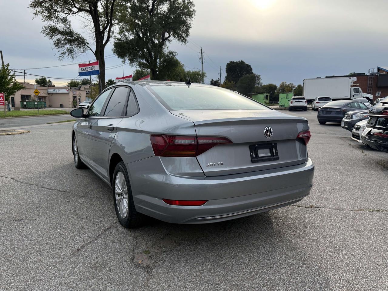 2019 Volkswagen Jetta Comfortline l FWD l 1.4L l 4 Cylinder l Auto l Eco Photo