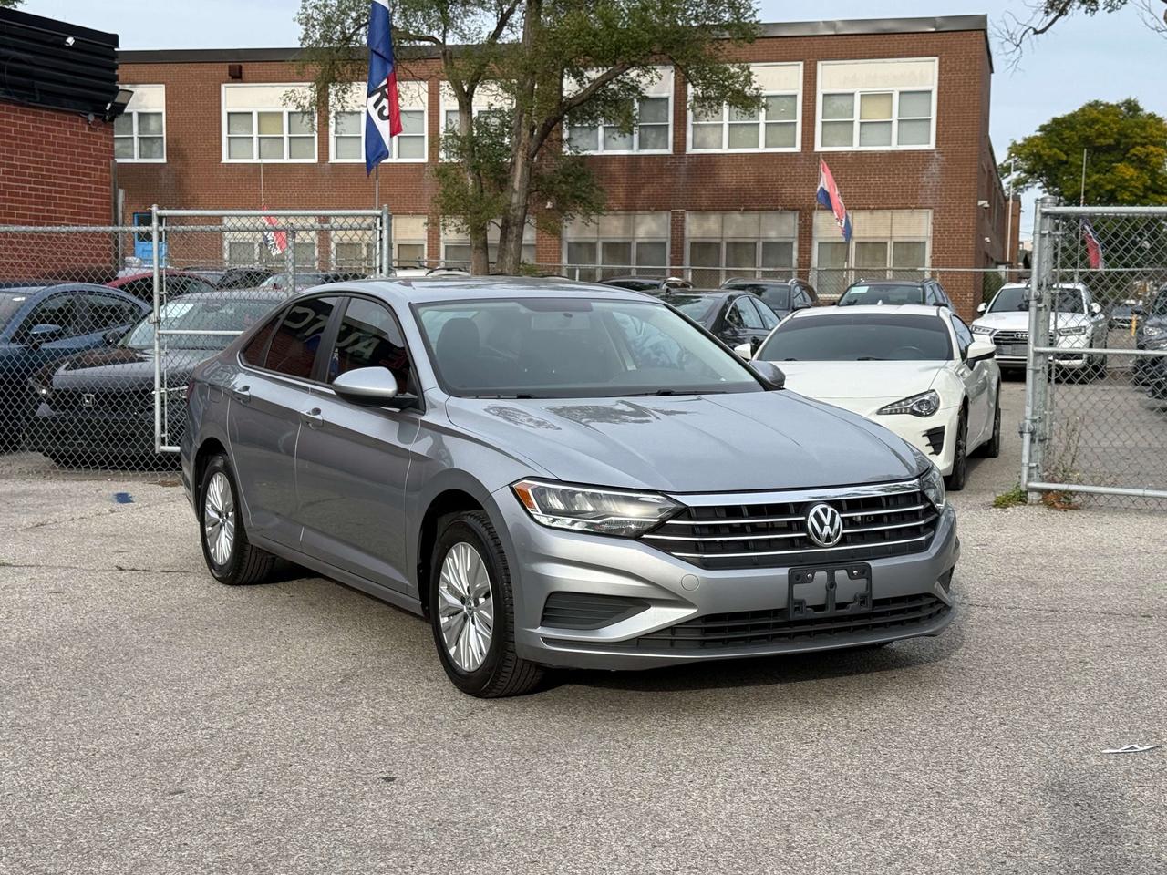 2019 Volkswagen Jetta Comfortline l FWD l 1.4L l 4 Cylinder l Auto l Eco Photo