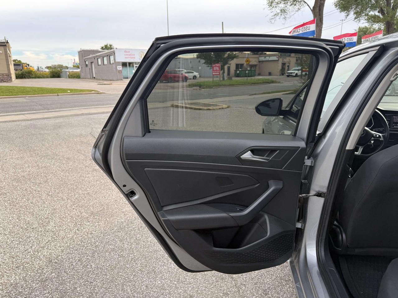 2019 Volkswagen Jetta Comfortline l FWD l 1.4L l 4 Cylinder l Auto l Eco Photo
