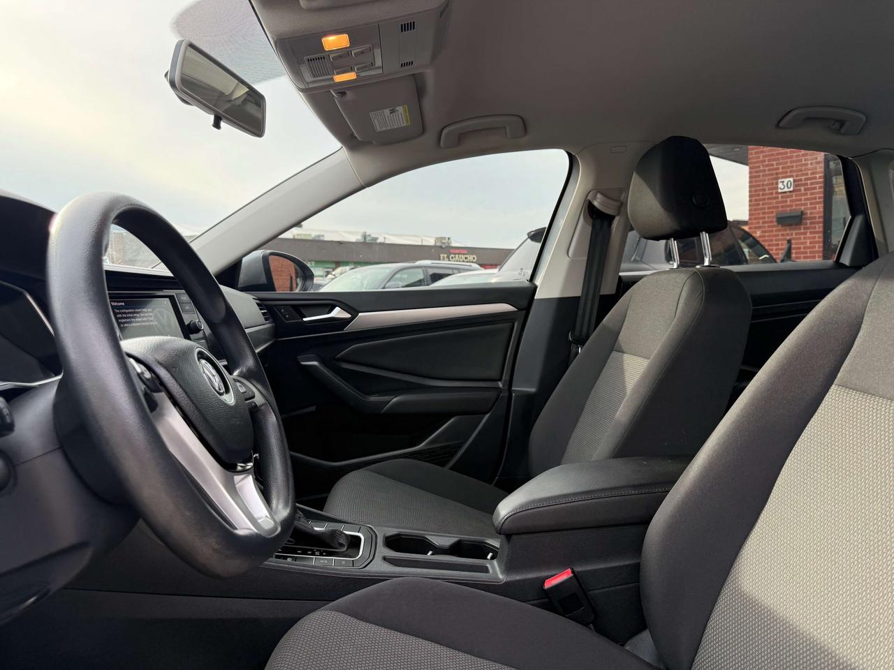 2019 Volkswagen Jetta Comfortline l FWD l 1.4L l 4 Cylinder l Auto l Eco Photo