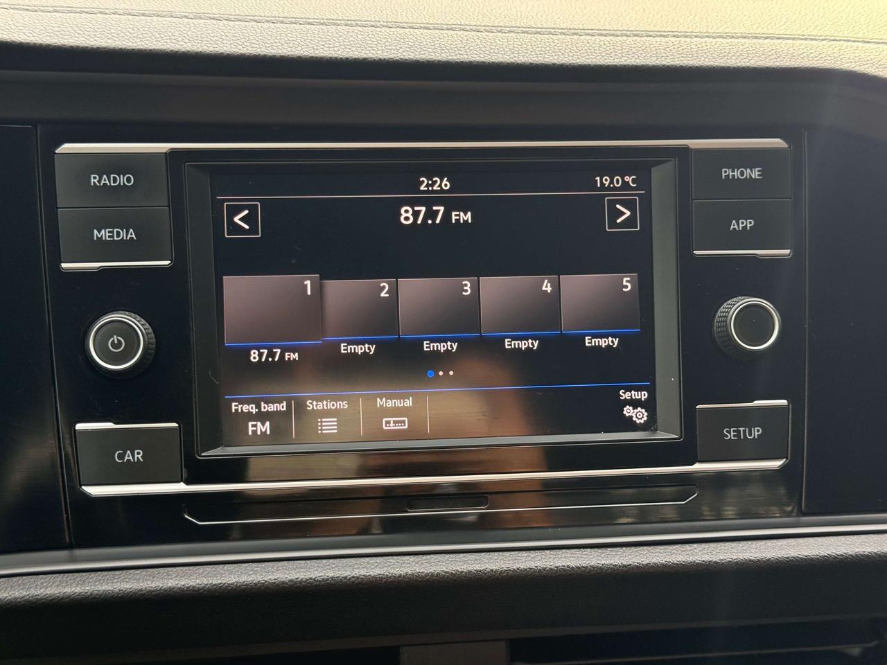 2019 Volkswagen Jetta Comfortline l FWD l 1.4L l 4 Cylinder l Auto l Eco Photo