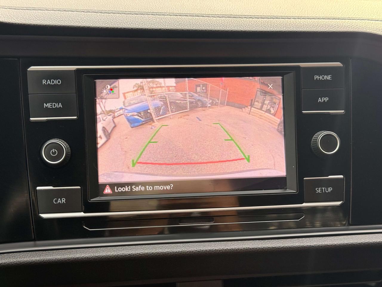 2019 Volkswagen Jetta Comfortline l FWD l 1.4L l 4 Cylinder l Auto l Eco Photo