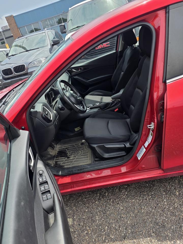 2014 Mazda MAZDA3 GS Photo