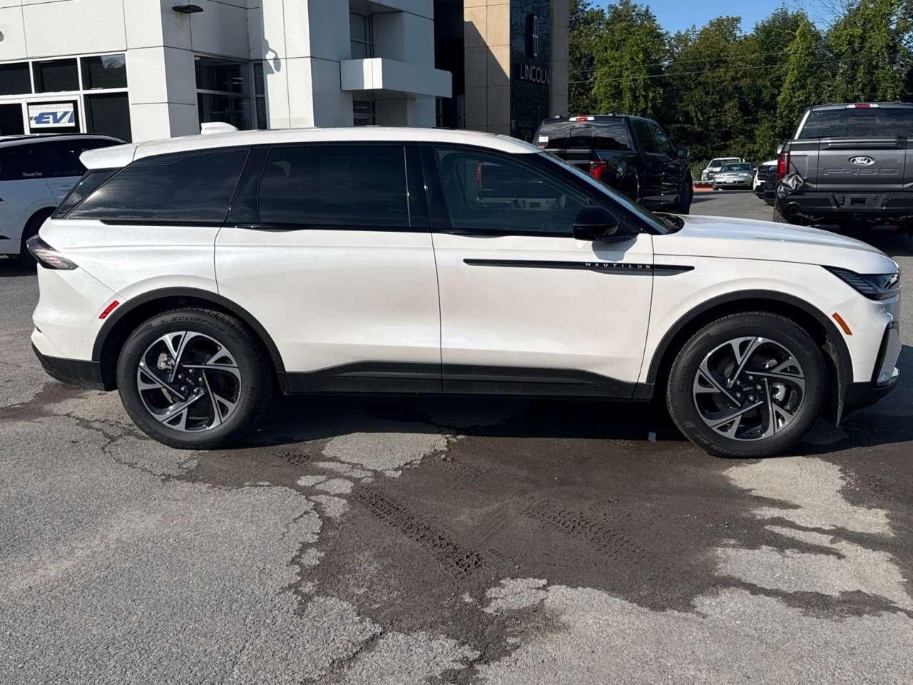 2026 Lincoln Nautilus Premiere AWD Photo