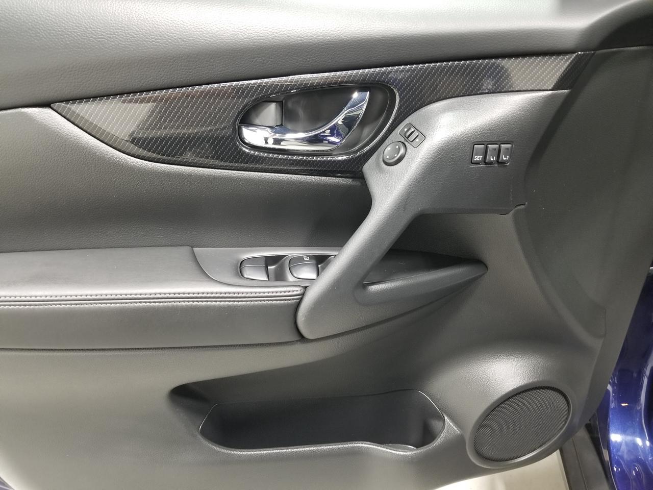 2018 Nissan Rogue SL 4dr All-wheel Drive Photo