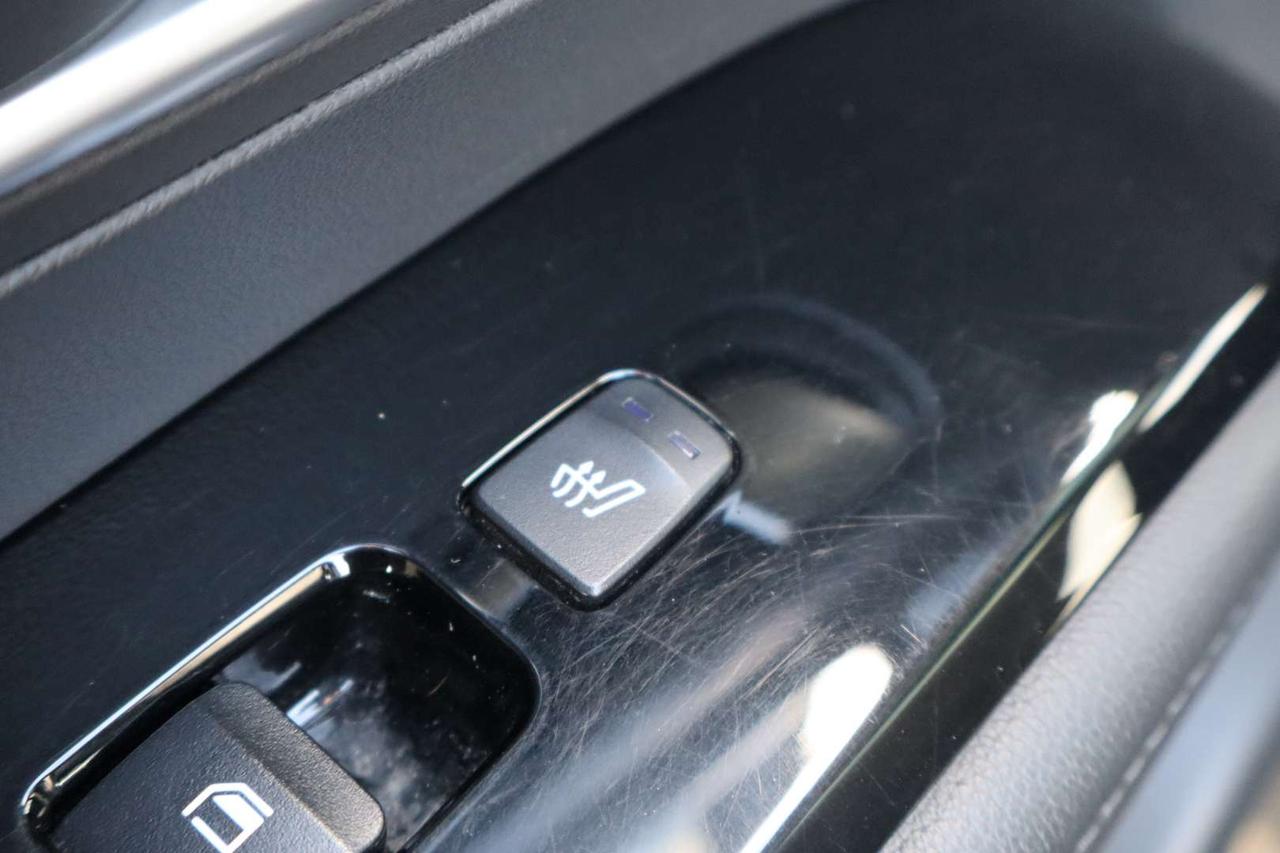2022 Hyundai Tucson Ultimate Hybrid AWD Photo