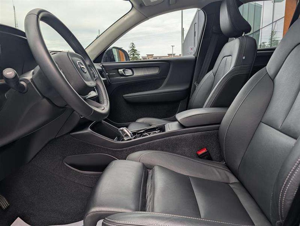 2024 Volvo XC40 B5 Ultimate   H/K Audio   Low KM   Clean Photo