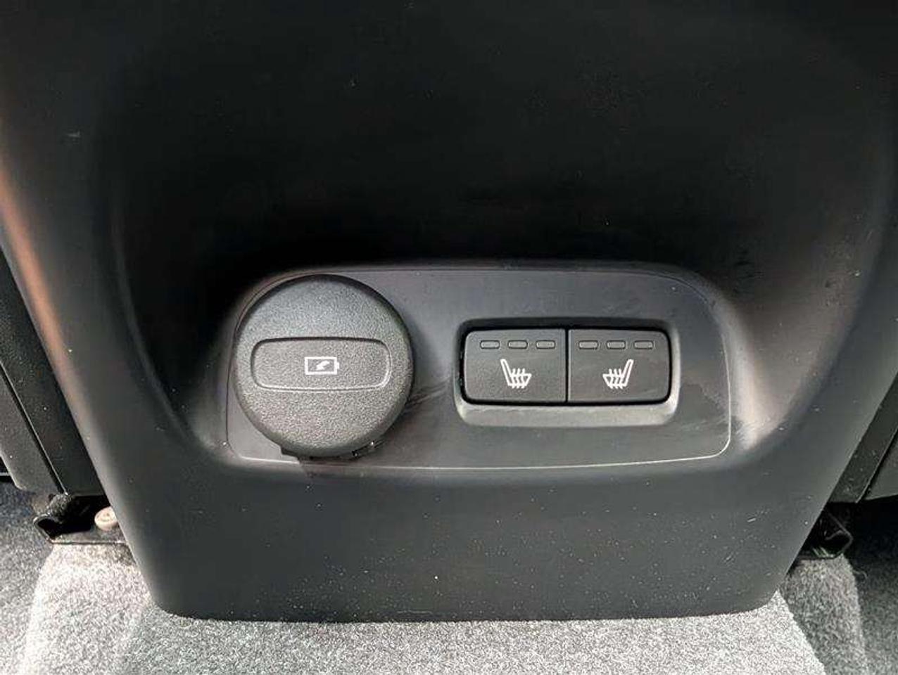 2024 Volvo XC40 B5 Ultimate   H/K Audio   Low KM   Clean Photo