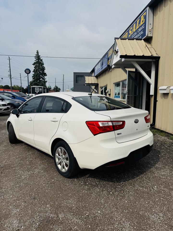 2013 Kia Rio LX Photo2