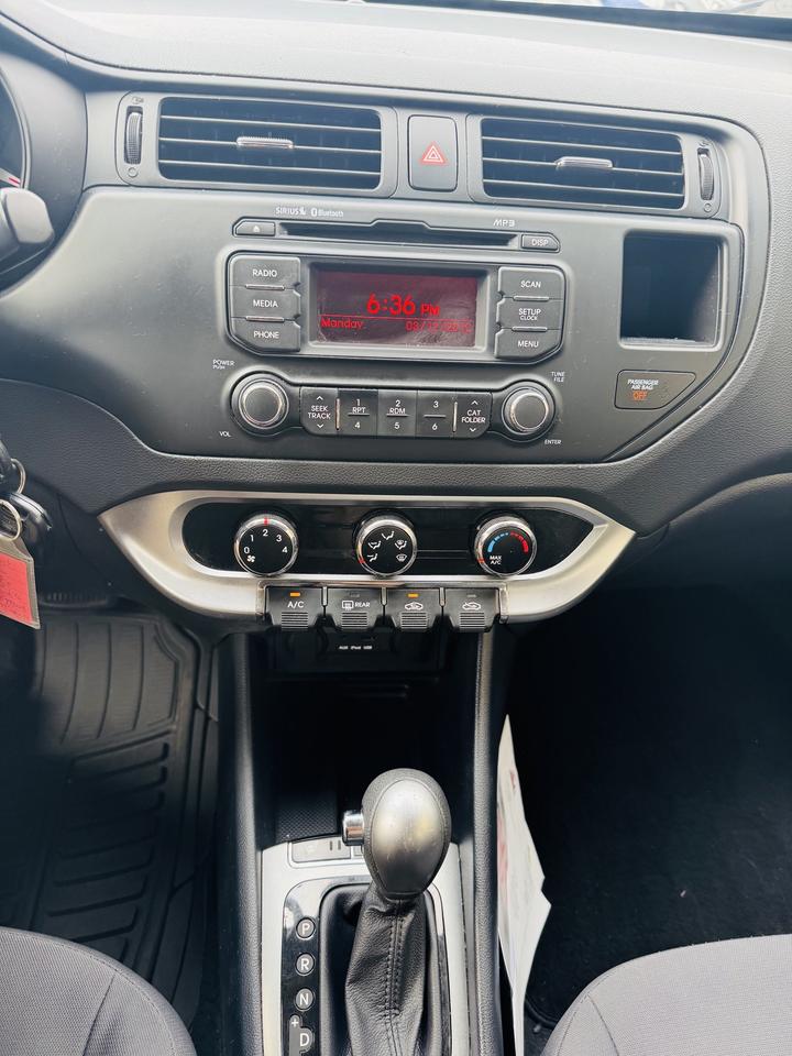 2013 Kia Rio LX Photo