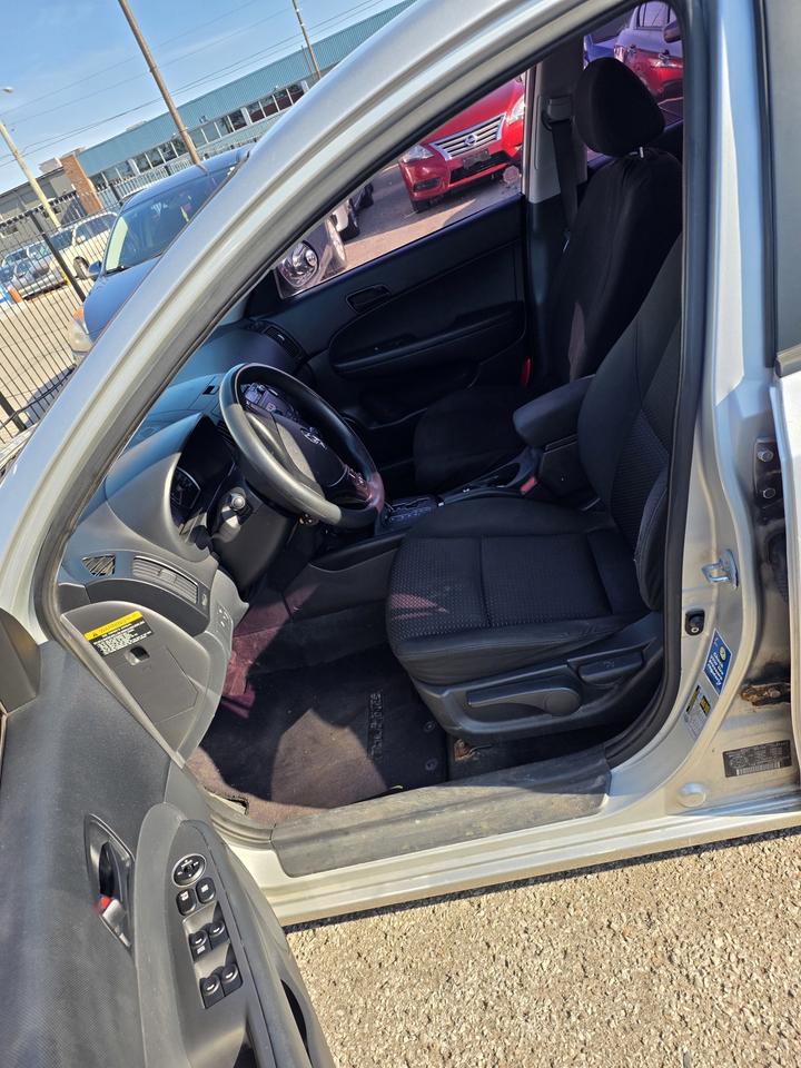2012 Hyundai Elantra GLS Photo