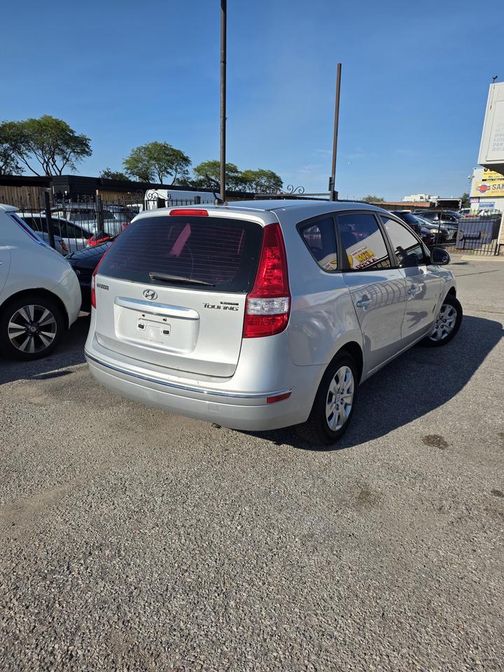 2012 Hyundai Elantra GLS Photo