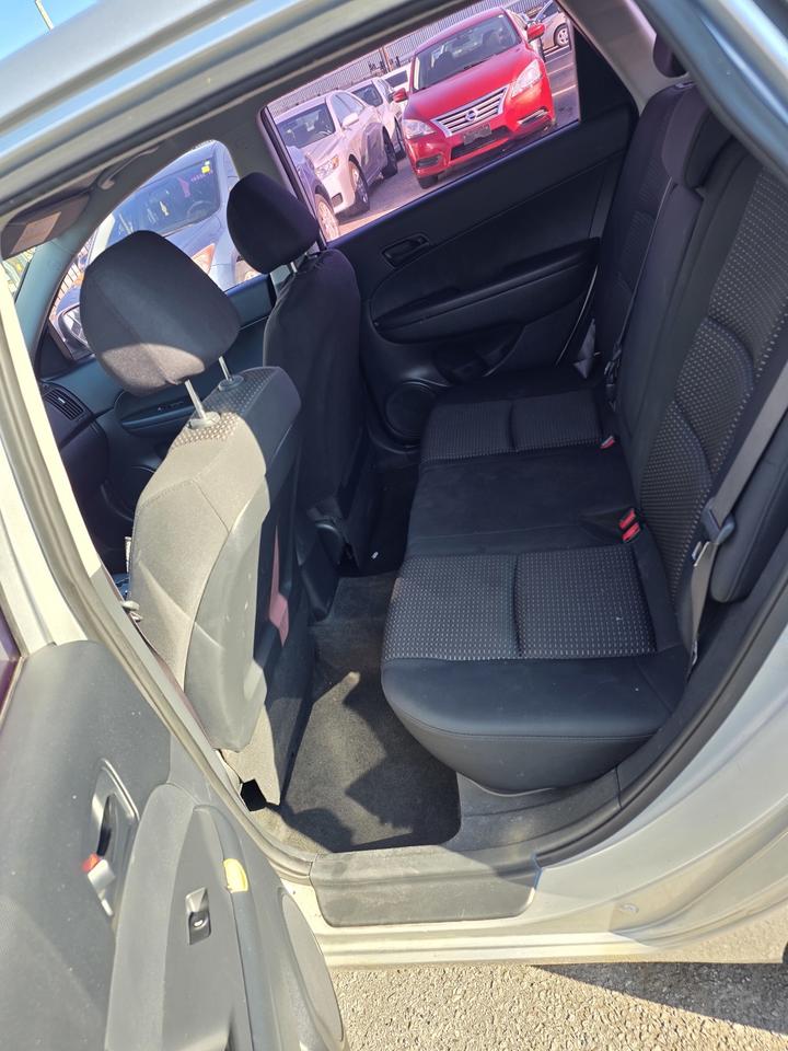 2012 Hyundai Elantra GLS Photo