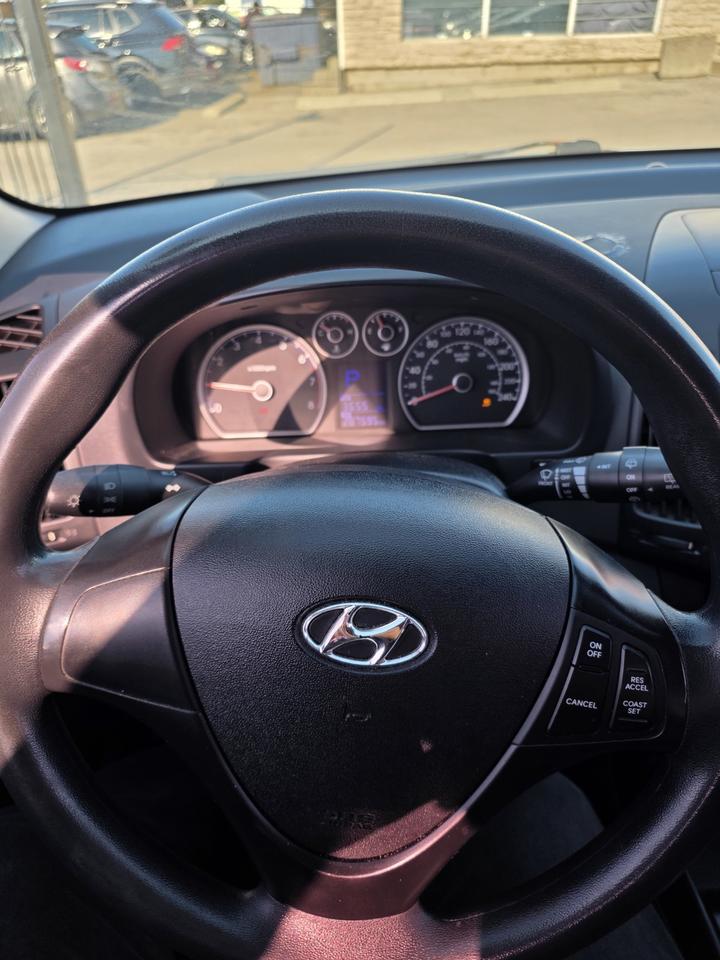 2012 Hyundai Elantra GLS Photo