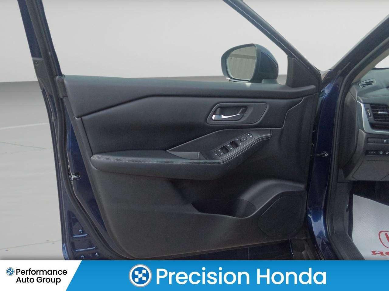 2026 Nissan Rogue SV w/Sunroof CarPlay Rear Camera Photo