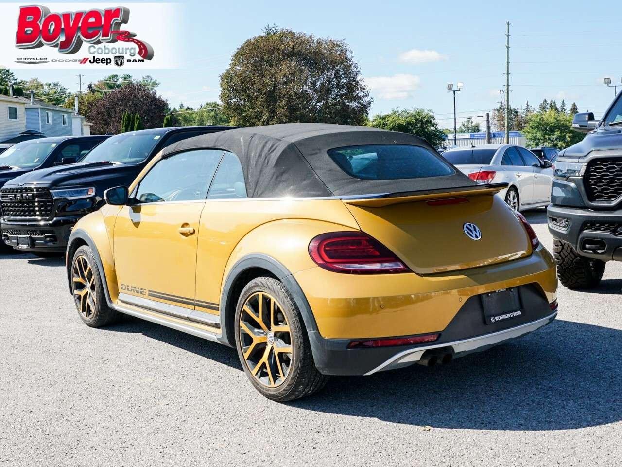 2017 Volkswagen Beetle 2dr Conv Dune Accident Free, Dealer Serviced, Rare Photo4