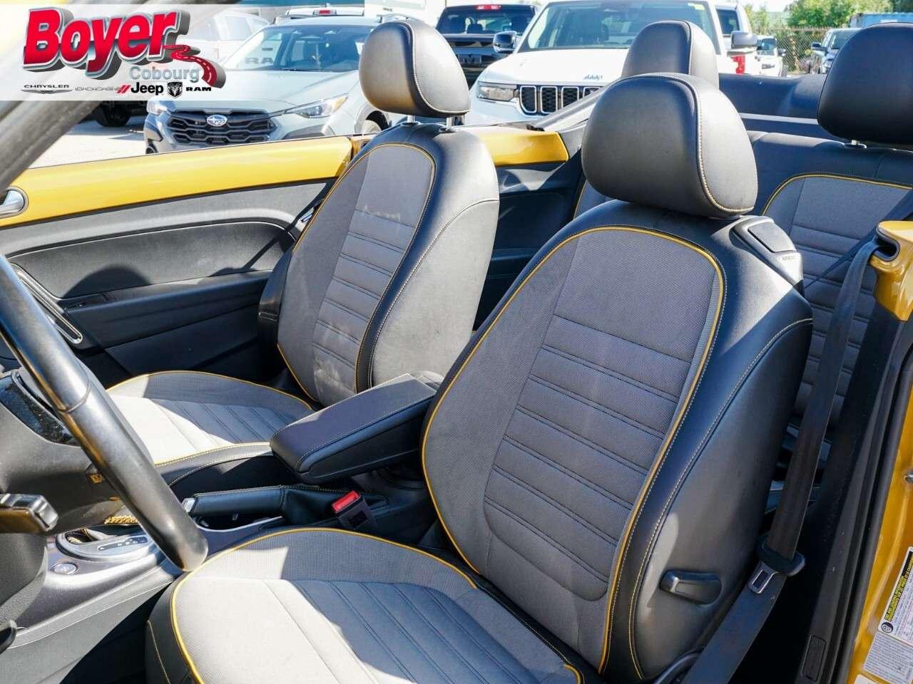 2017 Volkswagen Beetle 2dr Conv Dune Accident Free, Dealer Serviced, Rare Photo