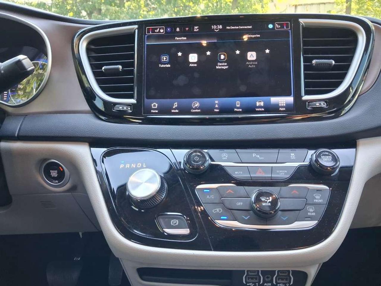2024 Chrysler Grand Caravan SXT 2WD Photo