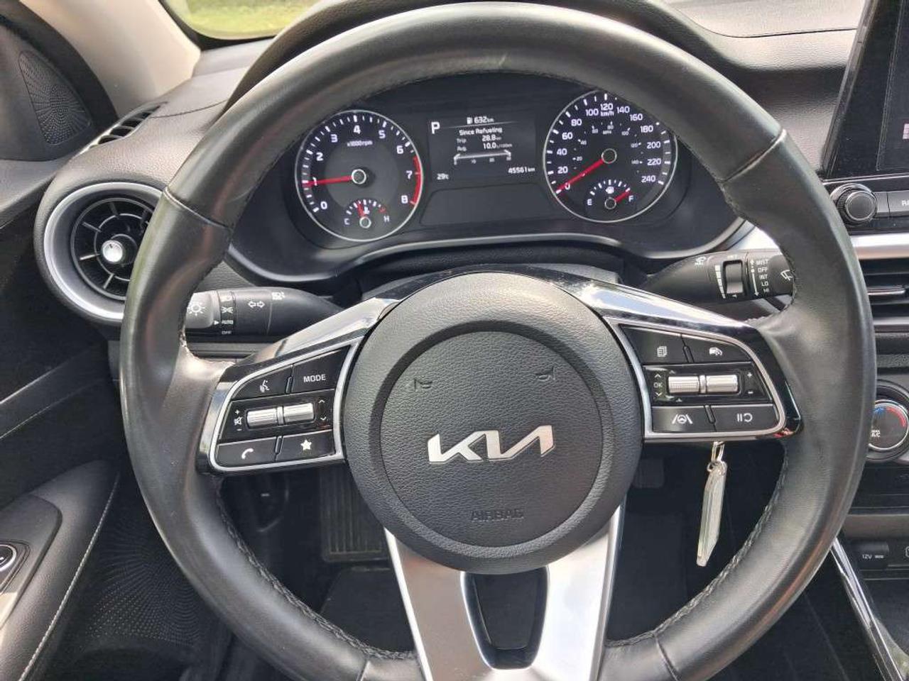 2024 Kia Forte EX IVT Photo