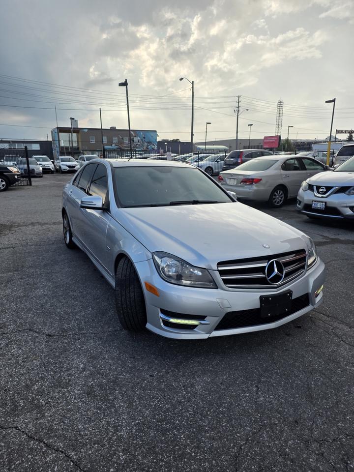 2014 Mercedes-Benz C-Class C300 Photo1