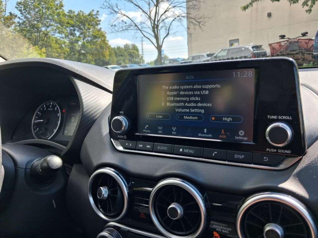 2024 Nissan Sentra SV CVT Photo