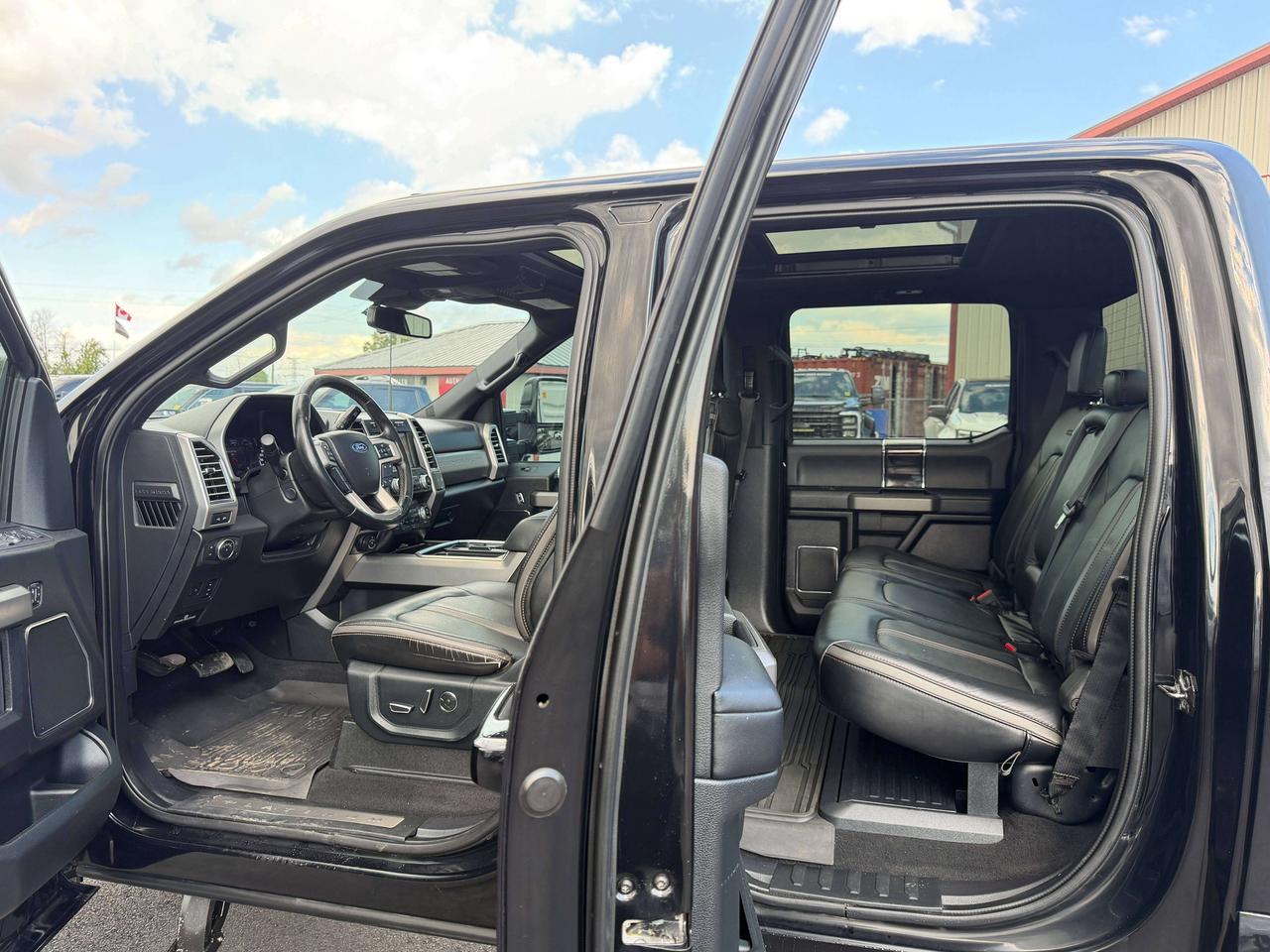 2021 Ford F-250 Platinum Photo