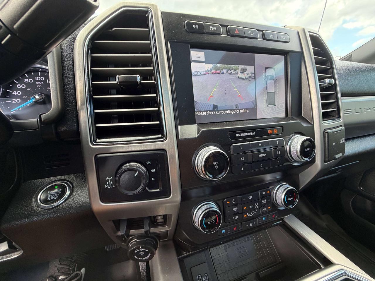 2021 Ford F-250 Platinum Photo