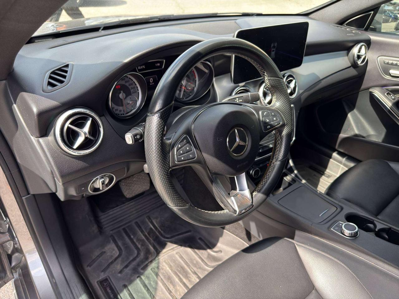 2015 Mercedes-Benz CLA 4MATIC, AMG PACKAGE, APPLE/ANDROID, MINT! 184K! Photo