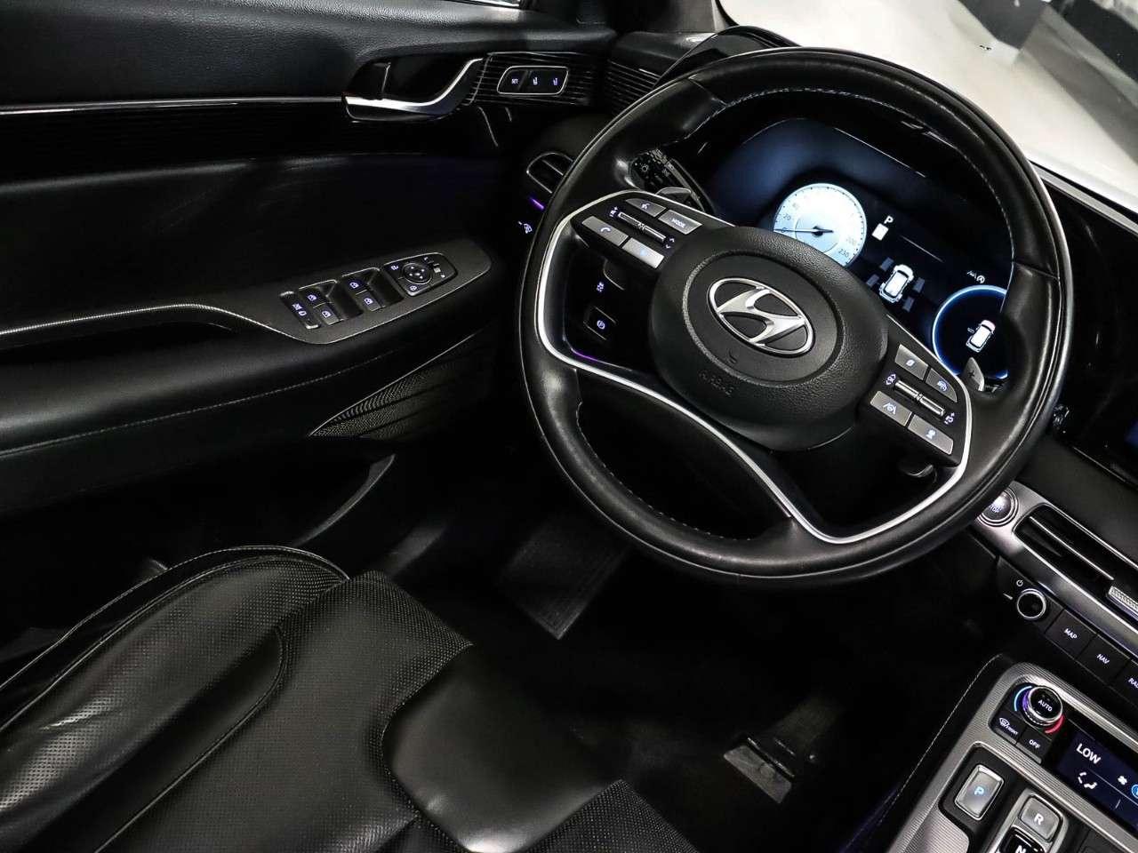 2023 Hyundai PALISADE Ultimate Calligraphy 7-Passenger AWD Photo