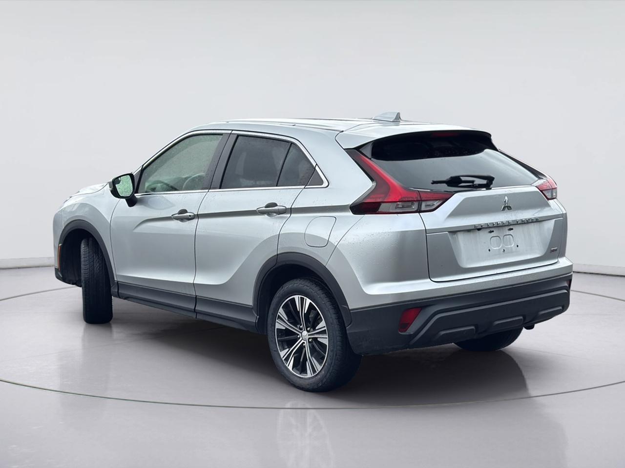 2022 Mitsubishi Eclipse Cross ES CROSS Photo3