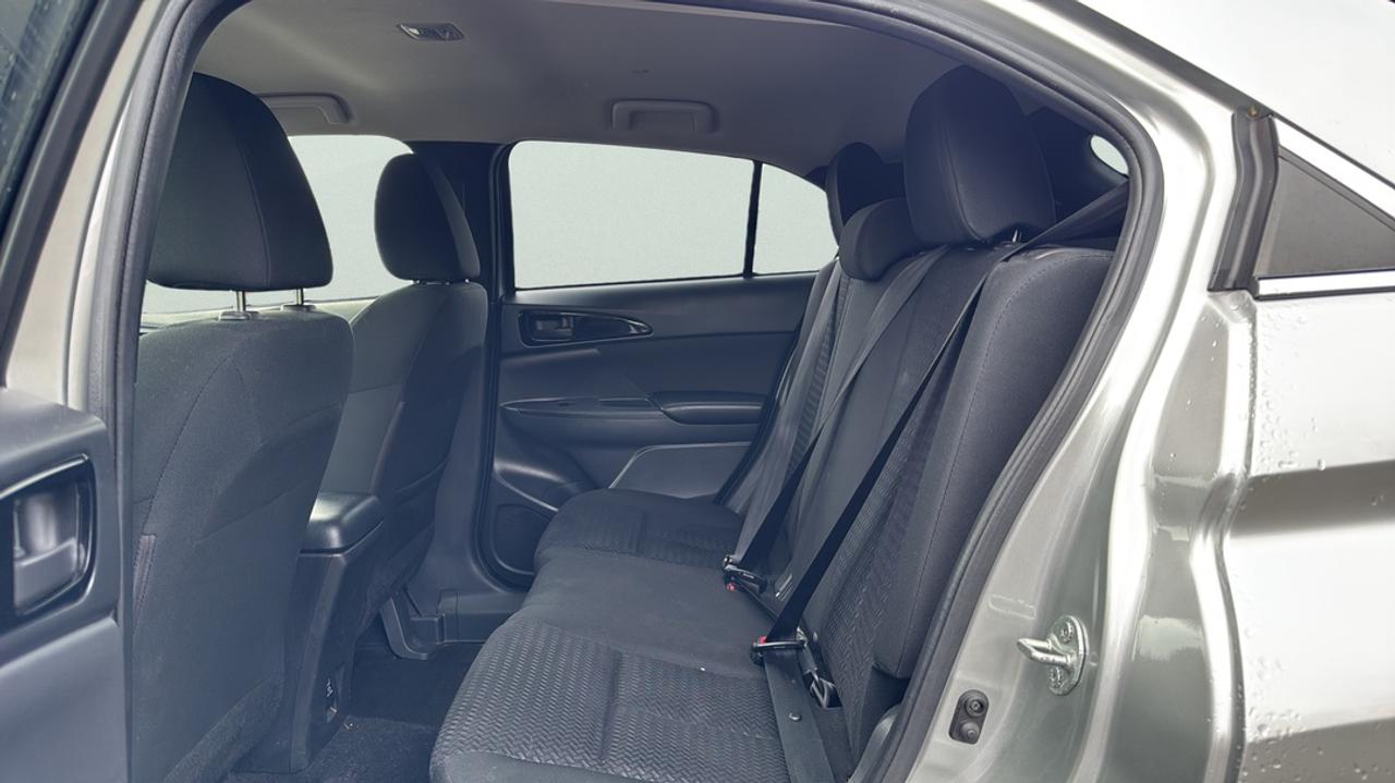 2022 Mitsubishi Eclipse Cross ES CROSS Photo
