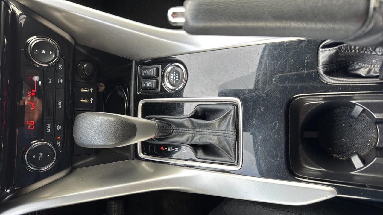 2022 Mitsubishi Eclipse Cross ES CROSS Photo