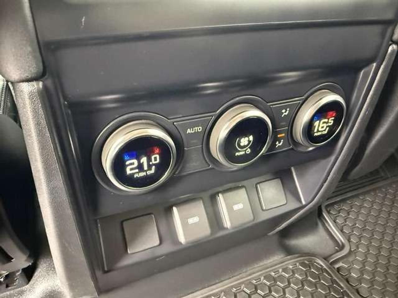 2023 Land Rover Defender Rare 8Seater 130 FullyLoaded CleanCarfax Certified Photo