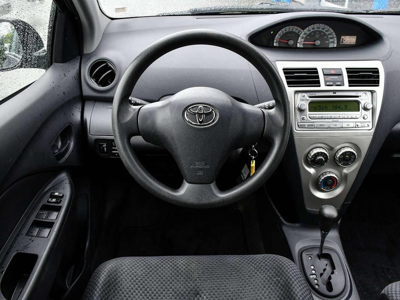 2007 Toyota Yaris 1 OWNER   CLEAN CARFAX   GREAT ON GAS   SOLD ASIS Photo