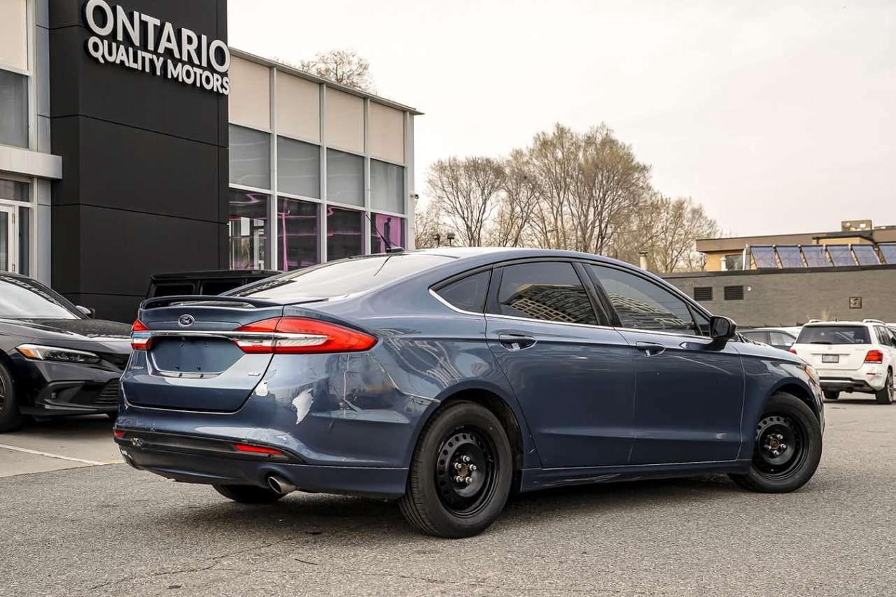 2018 Ford Fusion SE FWD Photo