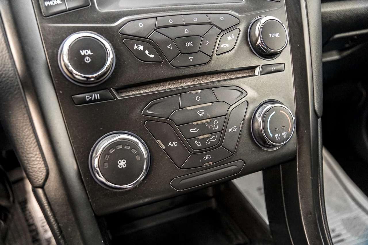 2018 Ford Fusion SE FWD Photo