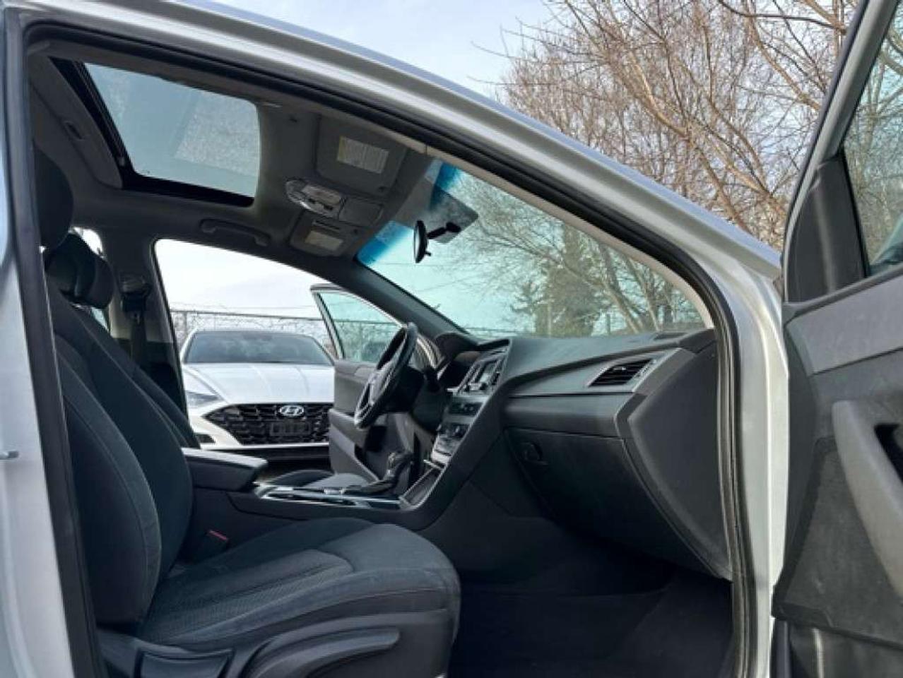 2017 Hyundai Sonata 4dr Sdn 2.4L Auto Photo