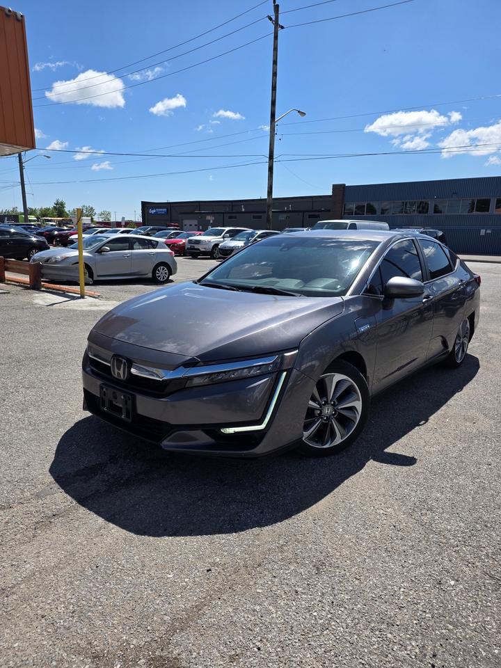 2018 Honda Clarity Touring Photo0
